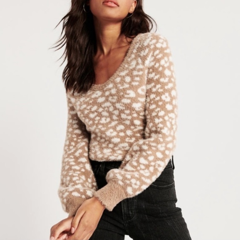 ***SOLD*** Abercrombie & Fitch Luxe Soft Leopard Sweater